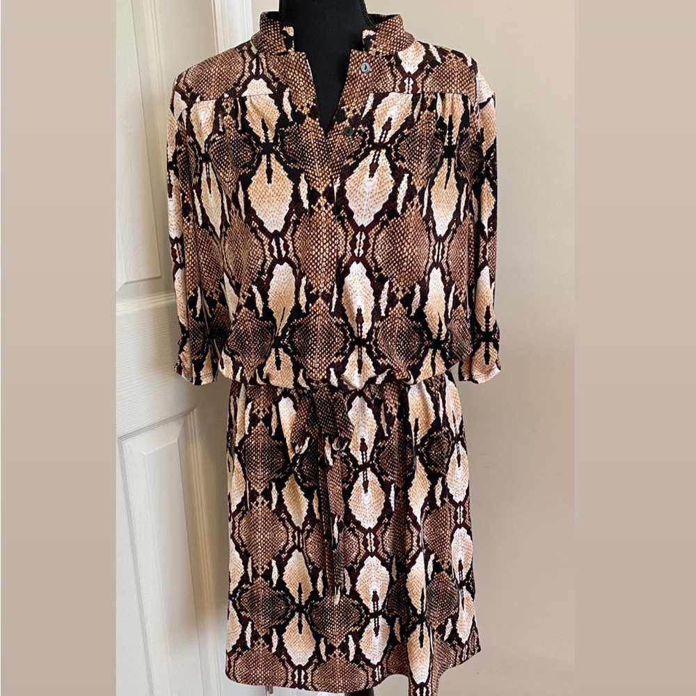 Dress by White House Black market size Large